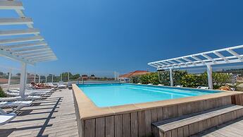 R Sidence Le Crystal St2s