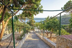 Lilium Gaeta Apartment by Mamo Florence