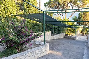 Lilium Gaeta Apartment by Mamo Florence