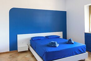 Lilium Ariana Apartment by Mamo Florence