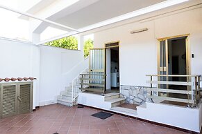 Lilium Ariana Apartment by Mamo Florence