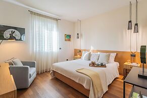 Villa Olivo With Garden & Pool