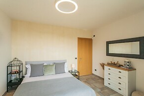 Villa Olivo With Garden & Pool