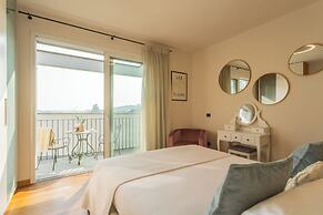 Villa Olivo With Garden & Pool