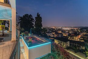 Villa Olivo With Garden & Pool