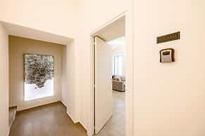 Solaris Suites by Napoliapartments