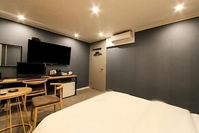 Gamdong Hotel