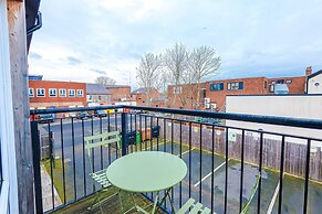Centrally Located Flat off Formby High Street