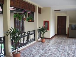 Steung Siemreap Residences & Apartment