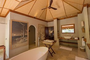 Denis Private Island