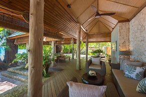 Denis Private Island