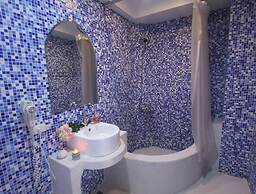 Moroccan Holiday Suite