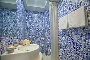 Moroccan Holiday Suite