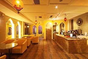 Moroccan Holiday Suite