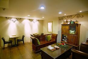 Moroccan Holiday Suite