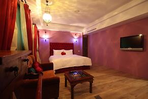 Moroccan Holiday Suite