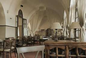 Elafos Hotel