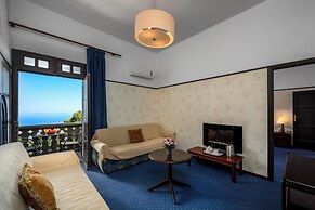 Elafos Hotel