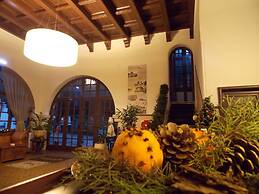 Elafos Hotel