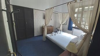 Elafos Hotel