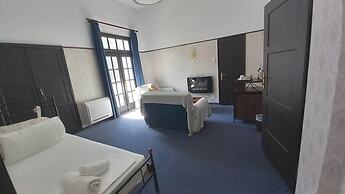 Elafos Hotel