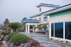 Palace in the Forest Pension