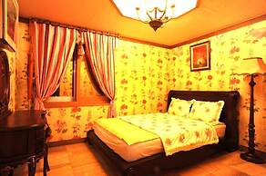 Palace in the Forest Pension