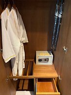 Yotaka Bangkok Hotel