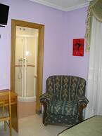 Hostal Restaurante Carolina