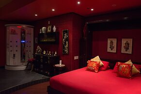 Mariaggi's Theme Suite Hotel & Spa