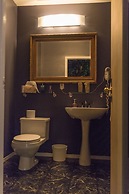 Mariaggi's Theme Suite Hotel & Spa