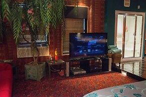 Mariaggi's Theme Suite Hotel & Spa