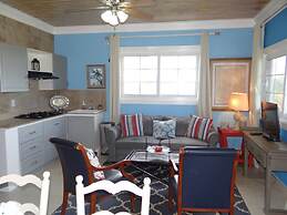 Rollezz Villas Beach Resort