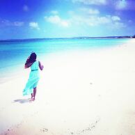 Rollezz Villas Beach Resort