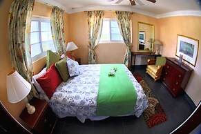 Rollezz Villas Beach Resort