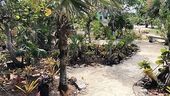 Rollezz Villas Beach Resort