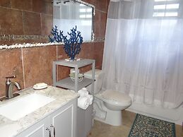 Rollezz Villas Beach Resort