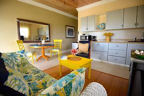 Rollezz Villas Beach Resort