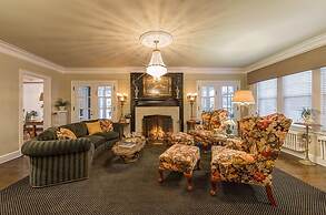 Knob Hill Bed & Breakfast