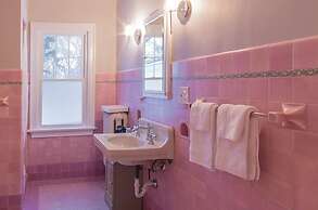 Knob Hill Bed & Breakfast