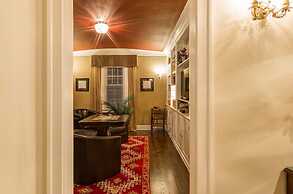 Knob Hill Bed & Breakfast