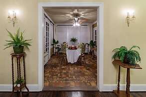 Knob Hill Bed & Breakfast