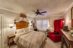Knob Hill Bed & Breakfast