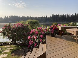 Cottage Lake Bed and Breakfast