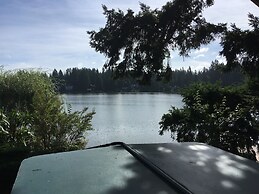 Cottage Lake Bed and Breakfast