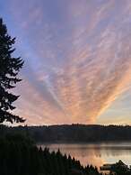 Cottage Lake Bed and Breakfast