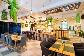 Simple Life Cliff View Resort