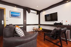 Simple Life Cliff View Resort