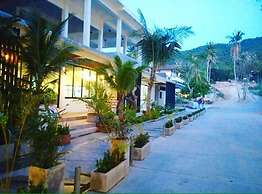 Simple Life Cliff View Resort