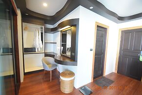 Simple Life Cliff View Resort